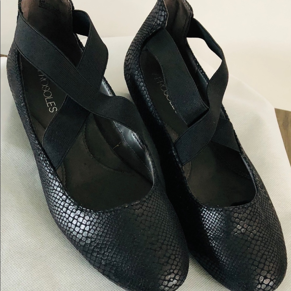 NWOT super comfy flats